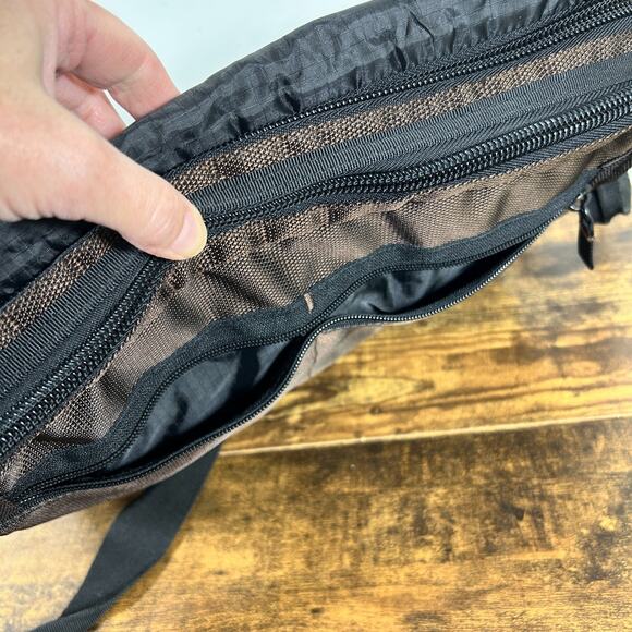 Targus 14" Laptop Messenger Bag Shoulder Strap Padded Brown Nylon 14x10x3 - Picture 8 of 12